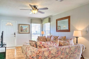Pet-Friendly Home with Patio - 3 Mi to Houston Zoo!